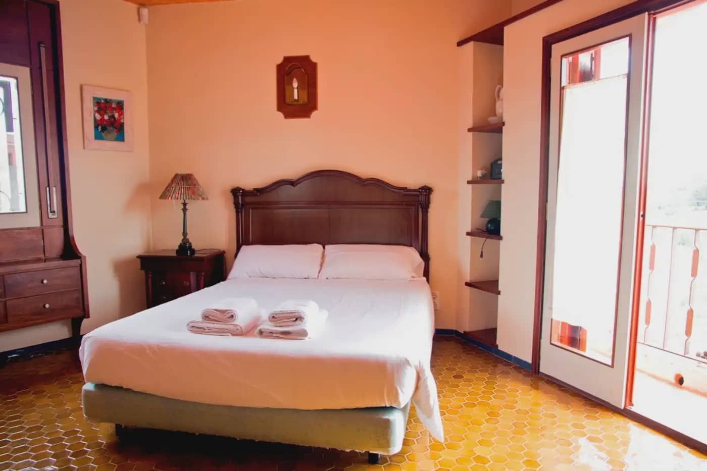 9 soverom Villa til salgs i Riudecanyes med svømmebasseng garasje - € 800 000 (Ref: 9801403)