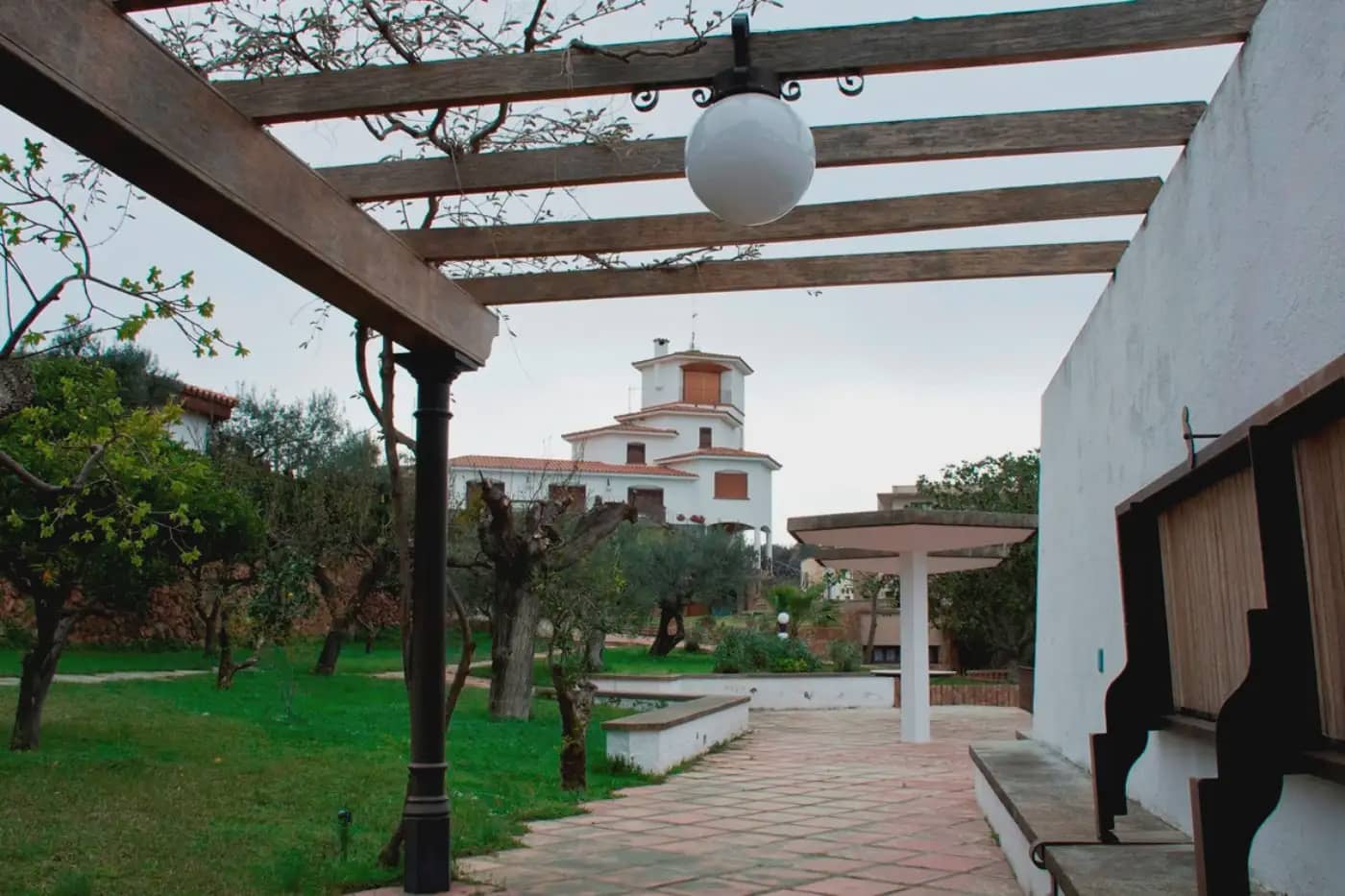 9 soverom Villa til salgs i Riudecanyes med svømmebasseng garasje - € 800 000 (Ref: 9801403)