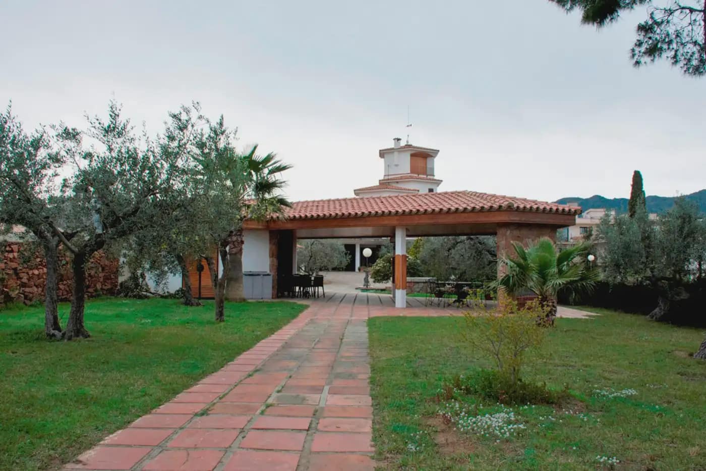 9 soverom Villa til salgs i Riudecanyes med svømmebasseng garasje - € 800 000 (Ref: 9801403)