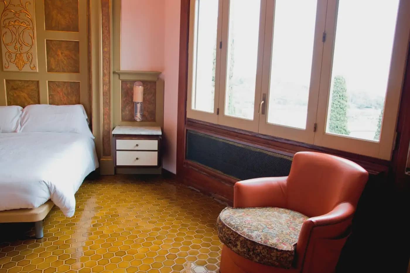 9 soverom Villa til salgs i Riudecanyes med svømmebasseng garasje - € 800 000 (Ref: 9801403)