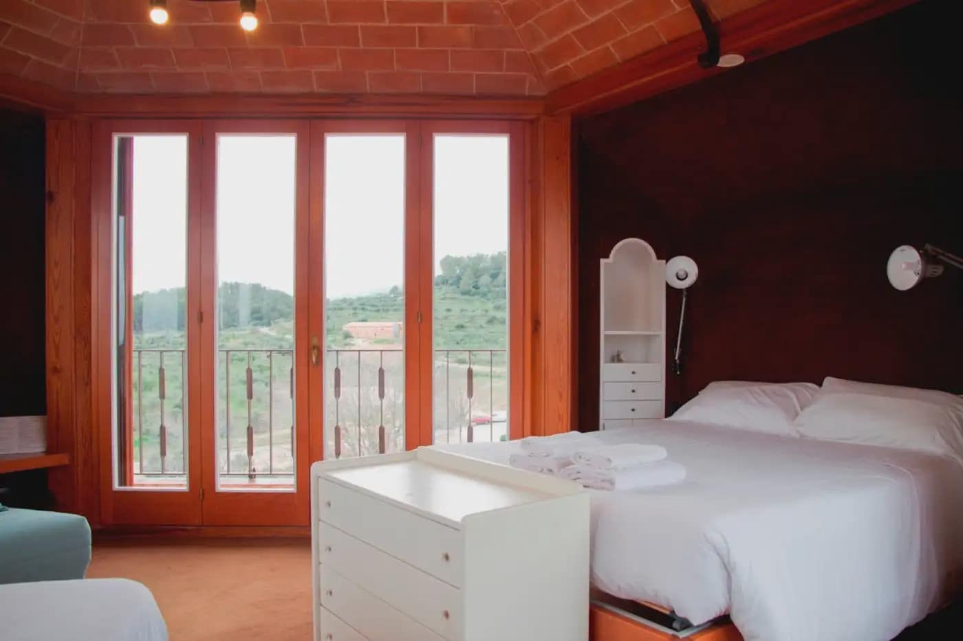 9 soverom Villa til salgs i Riudecanyes med svømmebasseng garasje - € 800 000 (Ref: 9801403)