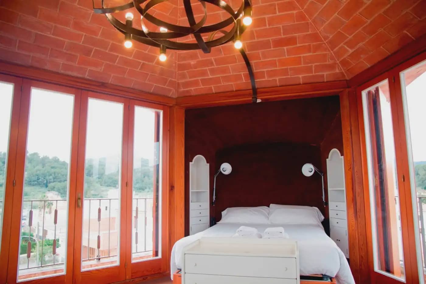 9 soverom Villa til salgs i Riudecanyes med svømmebasseng garasje - € 800 000 (Ref: 9801403)