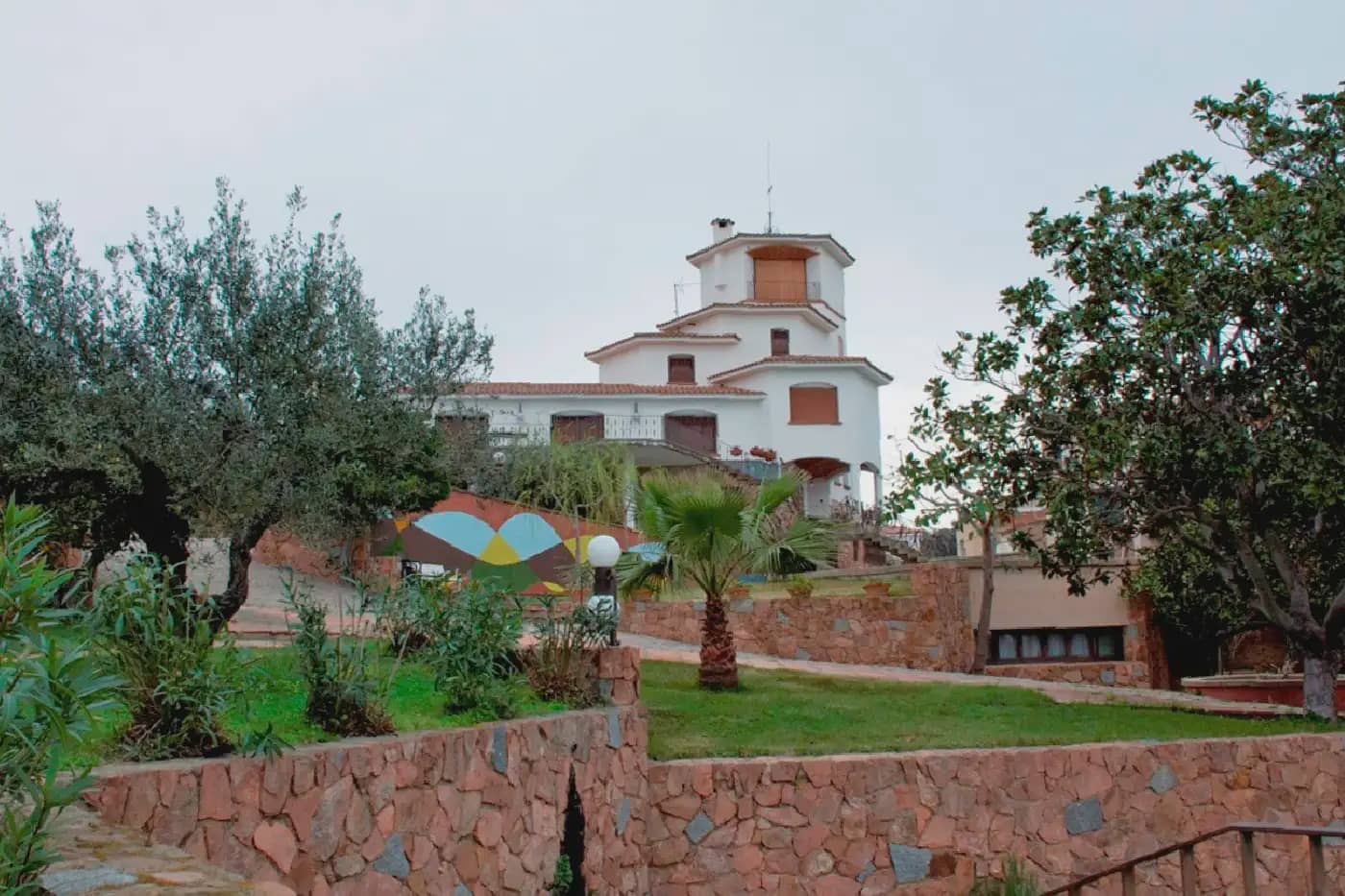 9 soverom Villa til salgs i Riudecanyes med svømmebasseng garasje - € 800 000 (Ref: 9801403)