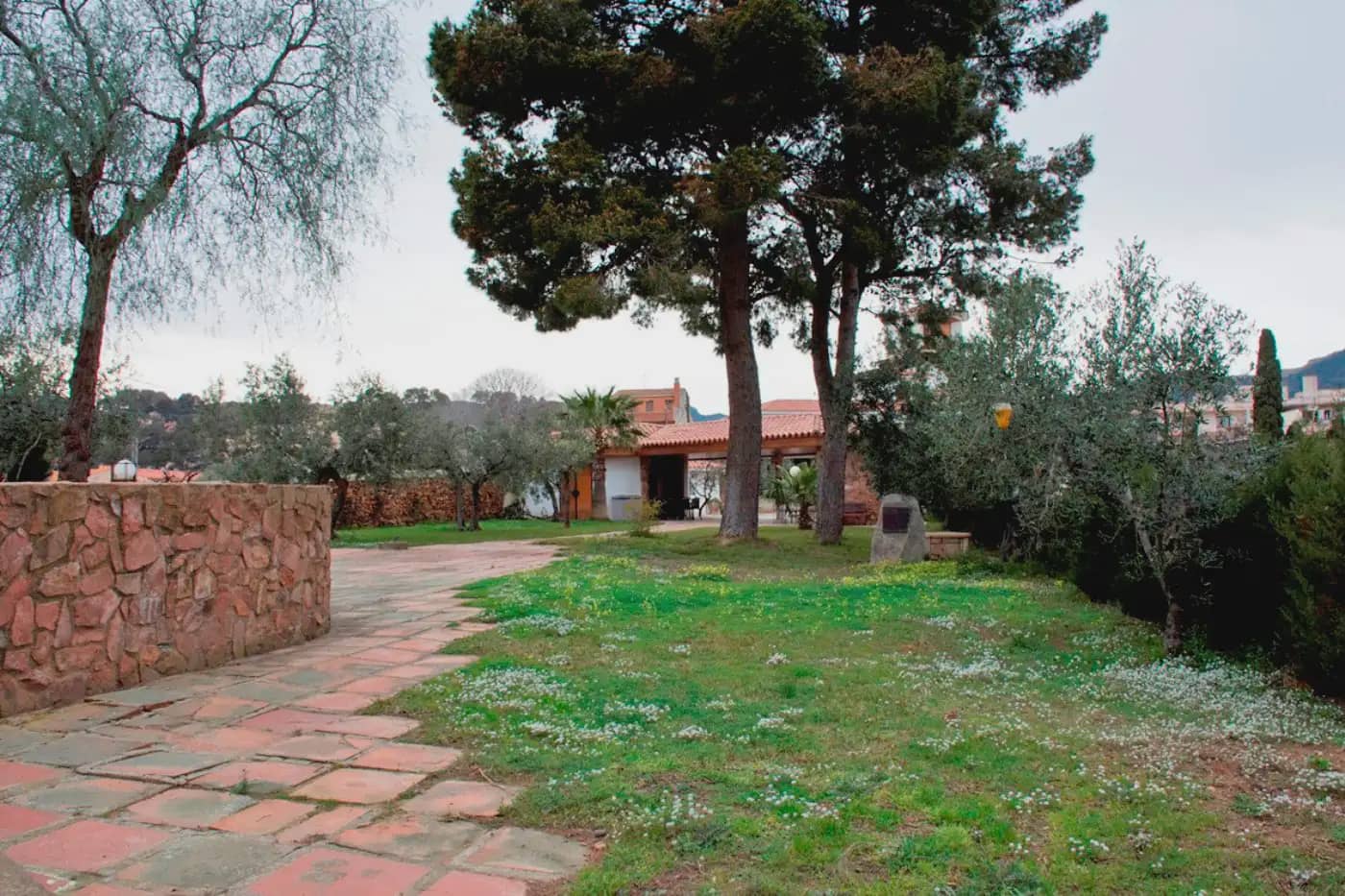 9 soverom Villa til salgs i Riudecanyes med svømmebasseng garasje - € 800 000 (Ref: 9801403)