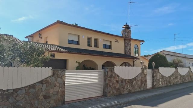 5 chambre Villa/Maison à vendre à Roda de Barà - 695 000 € (Ref: 9801404)