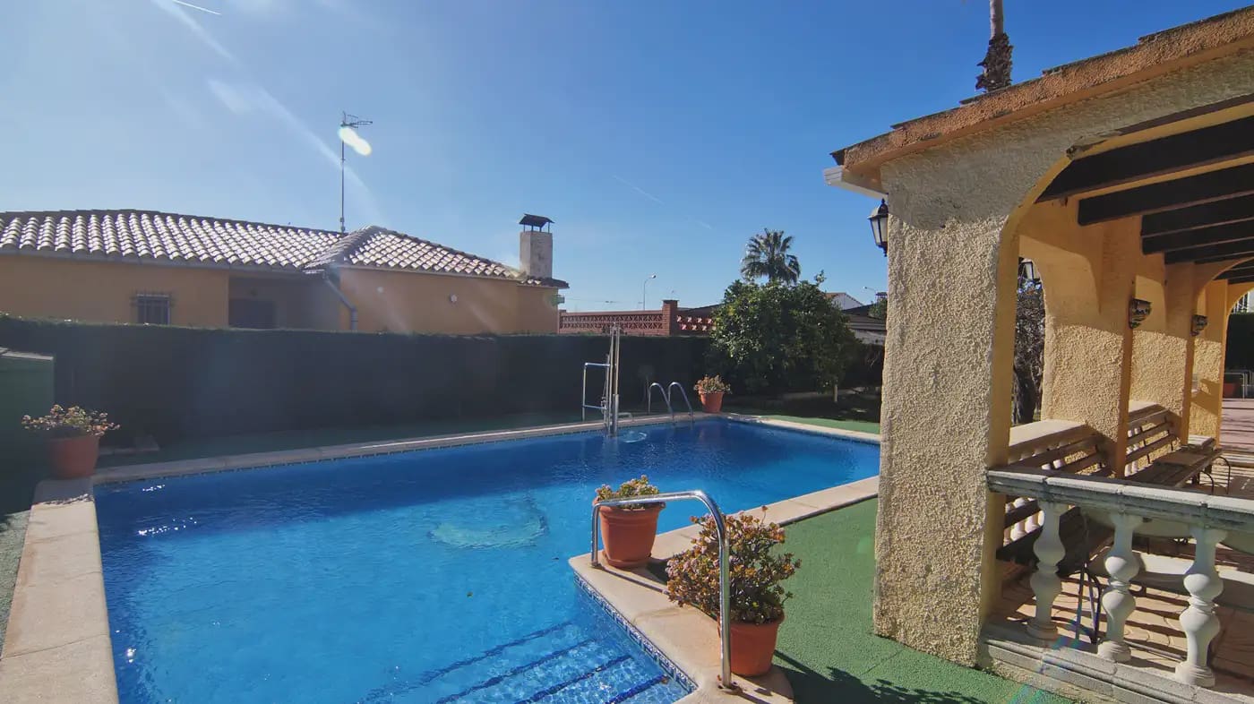5 camera da letto Villa in vendita in Roda de Bara - 695.000 € (Rif: 9801404)