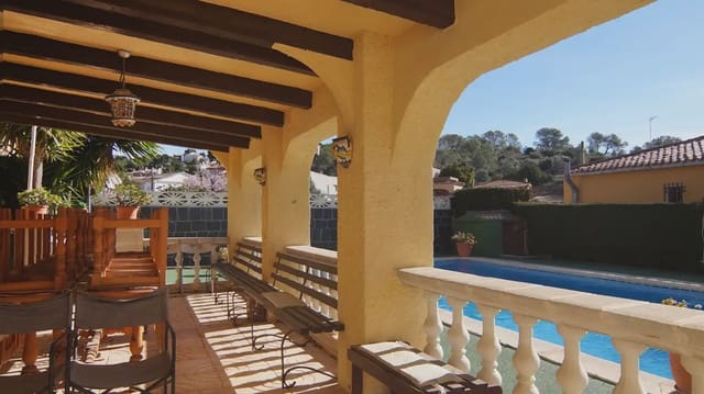 5 chambre Villa/Maison à vendre à Roda de Barà - 695 000 € (Ref: 9801404)