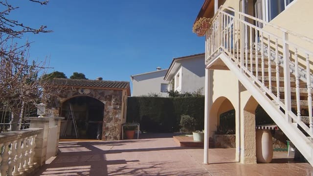 5 chambre Villa/Maison à vendre à Roda de Barà - 695 000 € (Ref: 9801404)