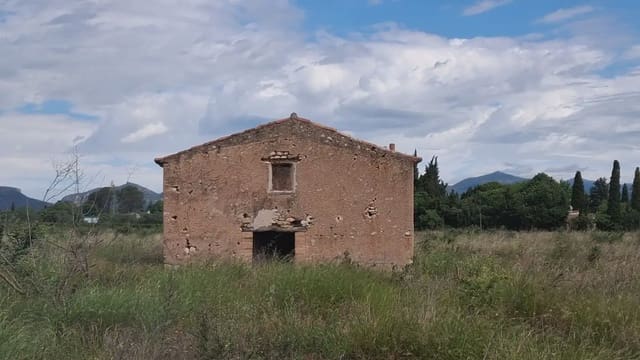 Finca/Country House for sale in El Milà - € 160,000 (Ref: 9885301)