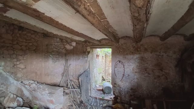 Finca/Country House for sale in El Milà - € 160,000 (Ref: 9885301)