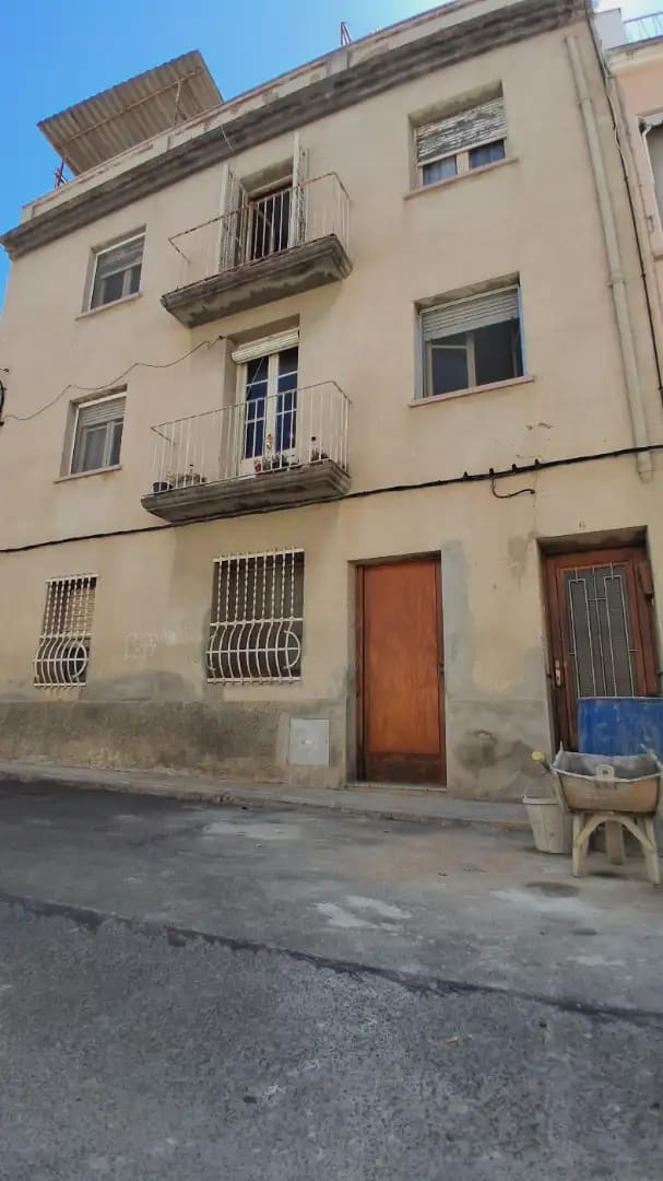 6 bedroom Townhouse for sale in Mora la Nova - € 130,000 (Ref: 9897302)