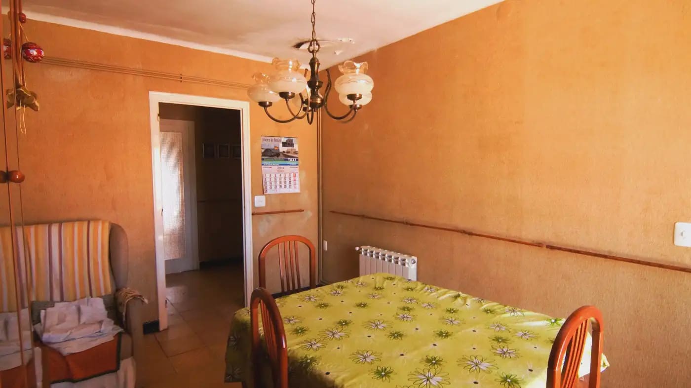 6 bedroom Townhouse for sale in Mora la Nova - € 130,000 (Ref: 9897302)
