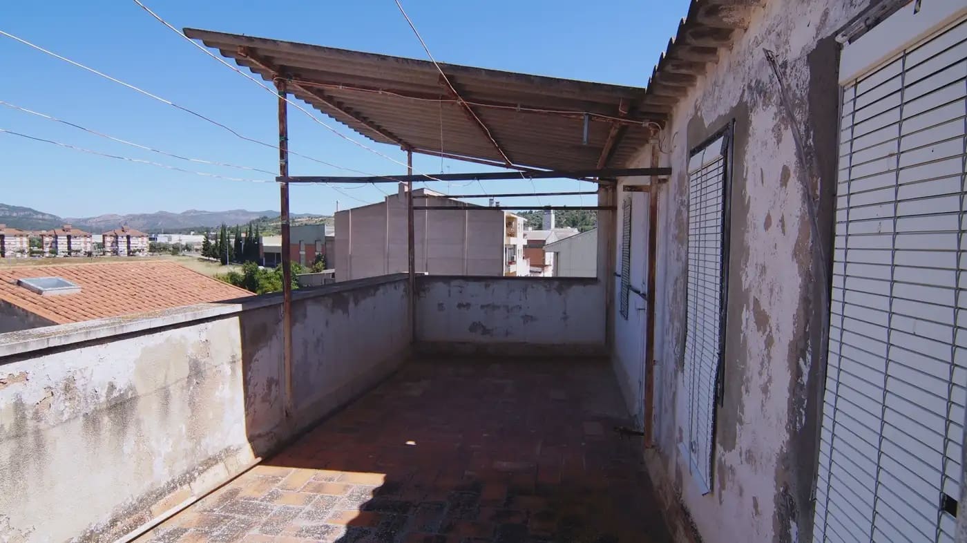 6 bedroom Townhouse for sale in Mora la Nova - € 130,000 (Ref: 9897302)