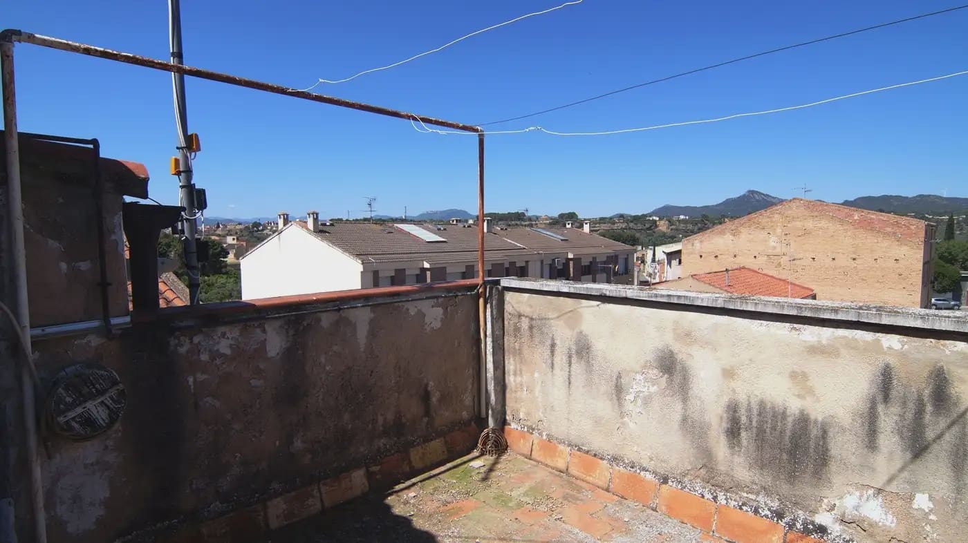 6 bedroom Townhouse for sale in Mora la Nova - € 130,000 (Ref: 9897302)