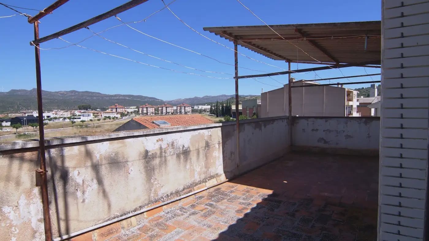 6 bedroom Townhouse for sale in Mora la Nova - € 130,000 (Ref: 9897302)