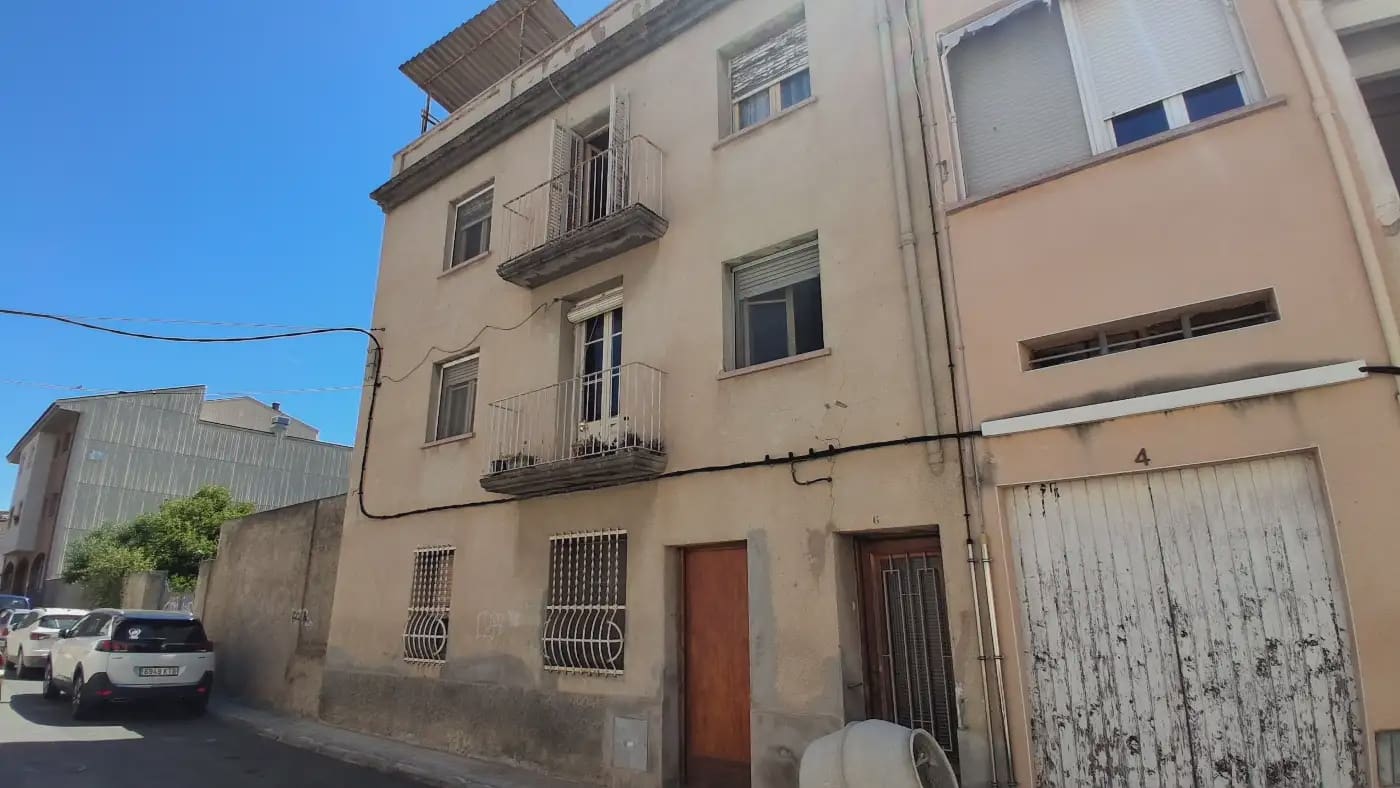 6 bedroom Townhouse for sale in Mora la Nova - € 130,000 (Ref: 9897302)