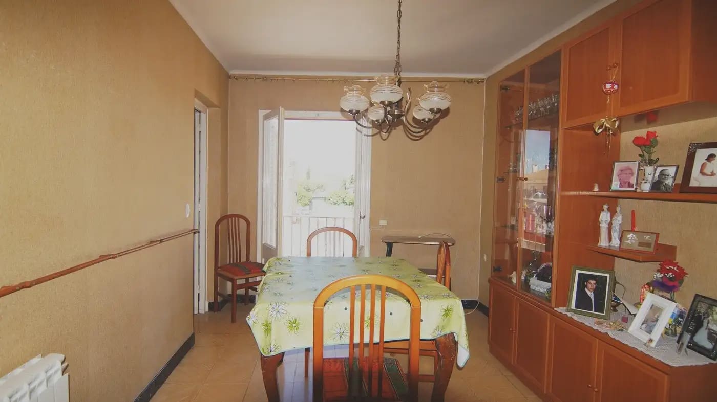 6 bedroom Townhouse for sale in Mora la Nova - € 130,000 (Ref: 9897302)