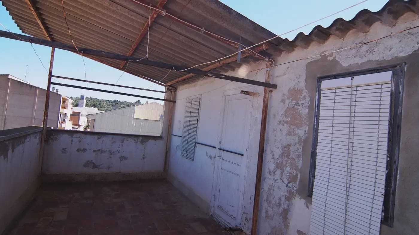 6 bedroom Townhouse for sale in Mora la Nova - € 130,000 (Ref: 9897302)