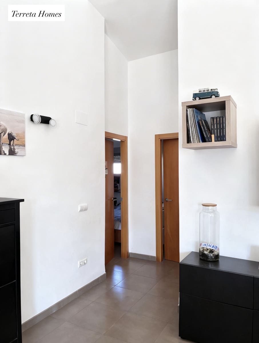 3 makuuhuone Omakotitalo myytävänä paikassa Turis mukana uima-altaan 
autotalli - 350 000 € (Ref: 9685774)