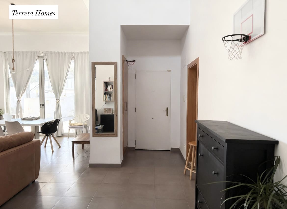 3 makuuhuone Omakotitalo myytävänä paikassa Turis mukana uima-altaan 
autotalli - 350 000 € (Ref: 9685774)