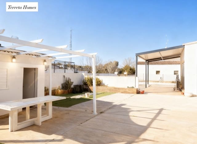 3 makuuhuone Omakotitalo myytävänä paikassa Turís mukana uima-altaan 
autotalli - 350 000 € (Ref: 9685774)