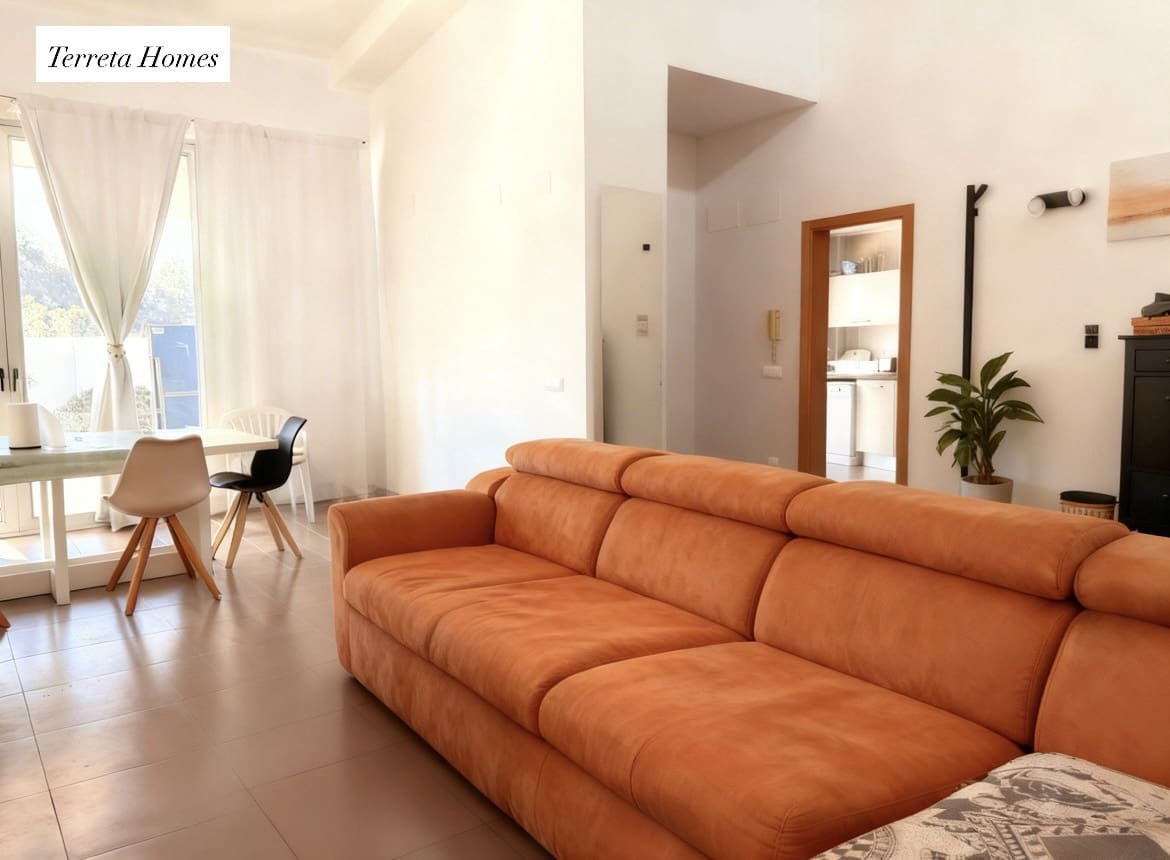 3 makuuhuone Omakotitalo myytävänä paikassa Turis mukana uima-altaan 
autotalli - 350 000 € (Ref: 9685774)