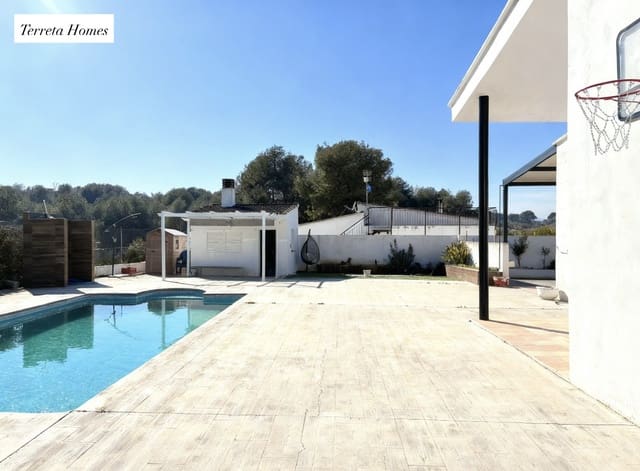 3 makuuhuone Omakotitalo myytävänä paikassa Turís mukana uima-altaan 
autotalli - 350 000 € (Ref: 9685774)