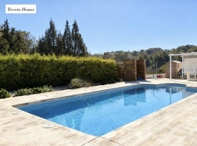 3 makuuhuone Omakotitalo myytävänä paikassa Turís mukana uima-altaan 
autotalli - 350 000 € (Ref: 9685774)