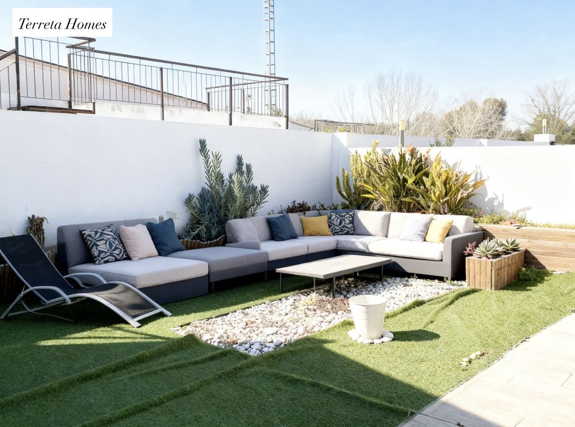 3 makuuhuone Omakotitalo myytävänä paikassa Turis mukana uima-altaan 
autotalli - 350 000 € (Ref: 9685774)