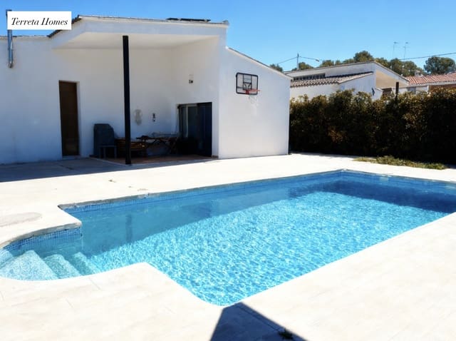 3 makuuhuone Omakotitalo myytävänä paikassa Turís mukana uima-altaan 
autotalli - 350 000 € (Ref: 9685774)