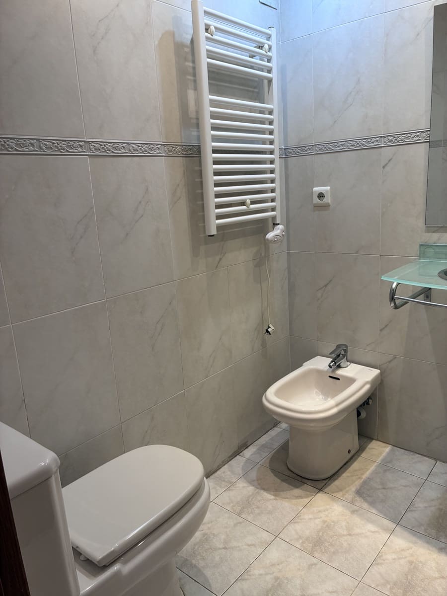 2 bedroom Flat for rent in Torrent - € 1,100 (Ref: 9705119)