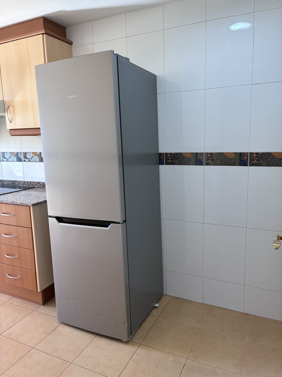 2 bedroom Flat for rent in Torrent - € 1,100 (Ref: 9705119)