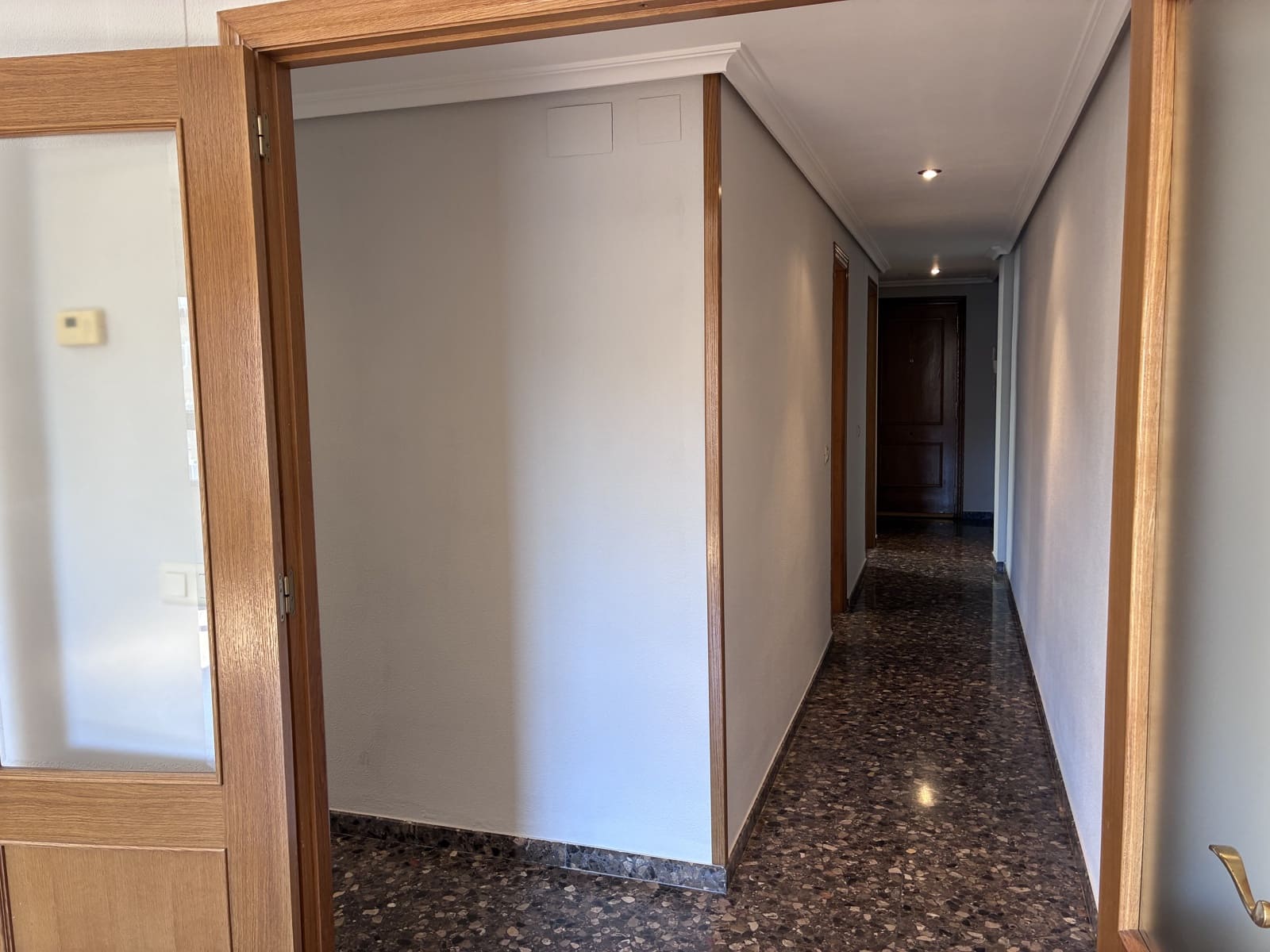 2 bedroom Flat for rent in Torrent - € 1,100 (Ref: 9705119)