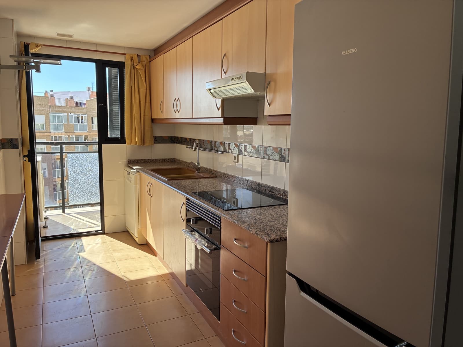 2 bedroom Flat for rent in Torrent - € 1,100 (Ref: 9705119)