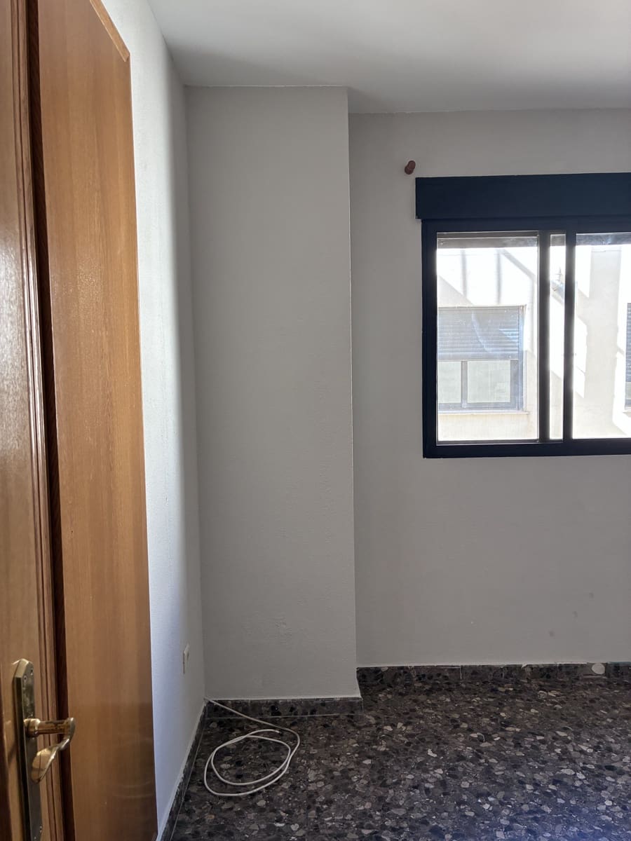 2 bedroom Flat for rent in Torrent - € 1,100 (Ref: 9705119)
