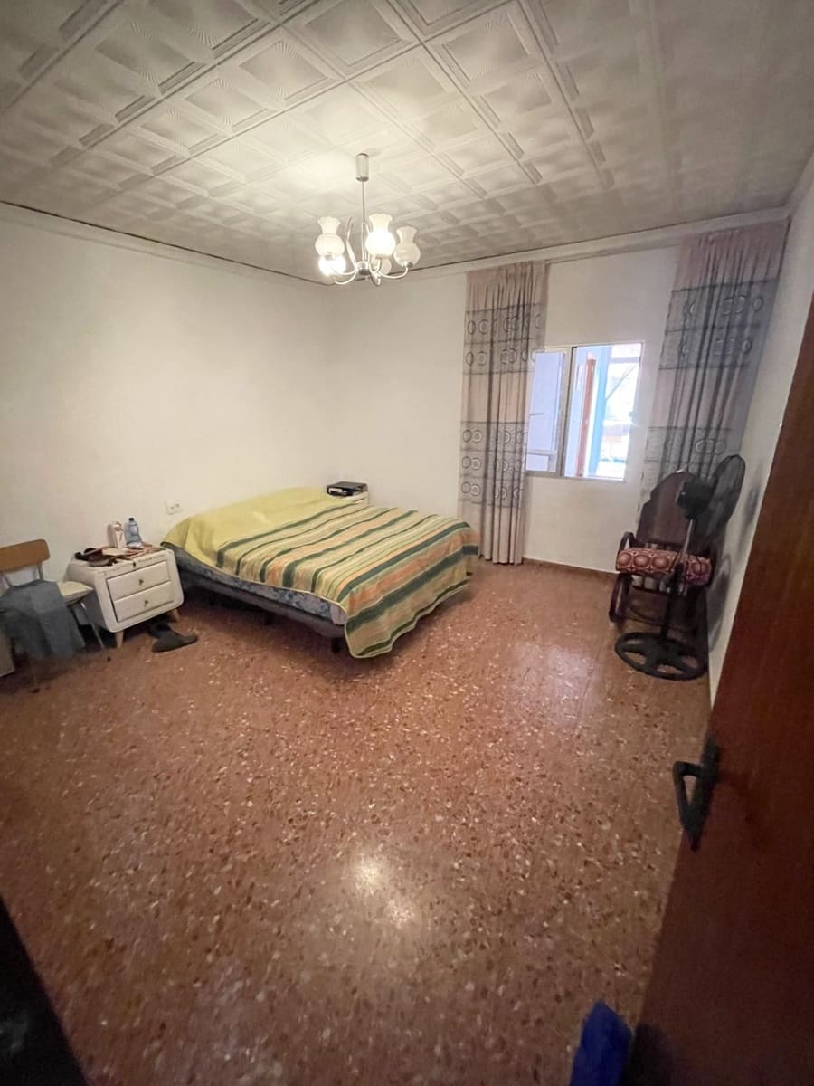 4 slaapkamer Flat te koop in Masalaves - € 120.000 (Ref: 9705120)