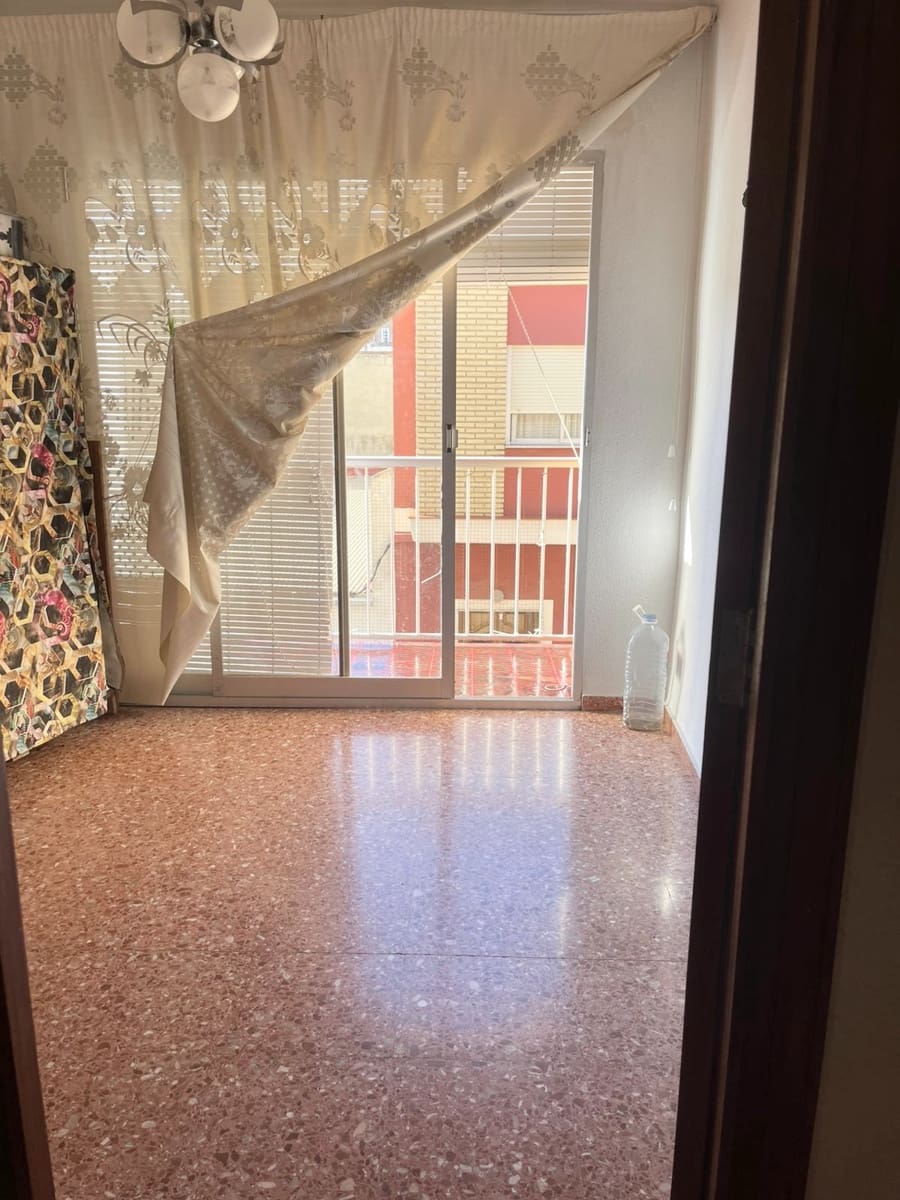 4 slaapkamer Flat te koop in Masalaves - € 120.000 (Ref: 9705120)