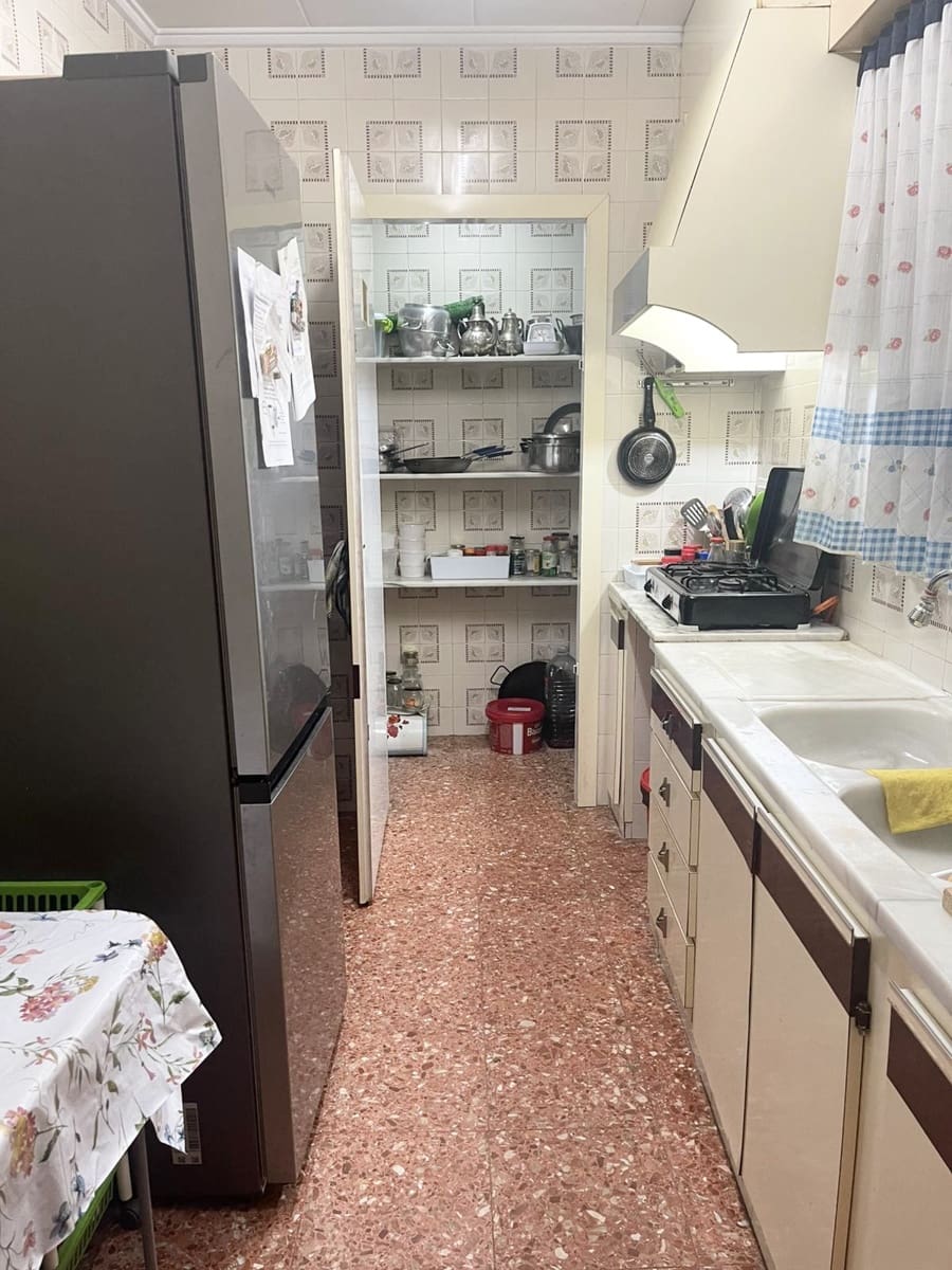 4 slaapkamer Flat te koop in Masalaves - € 120.000 (Ref: 9705120)