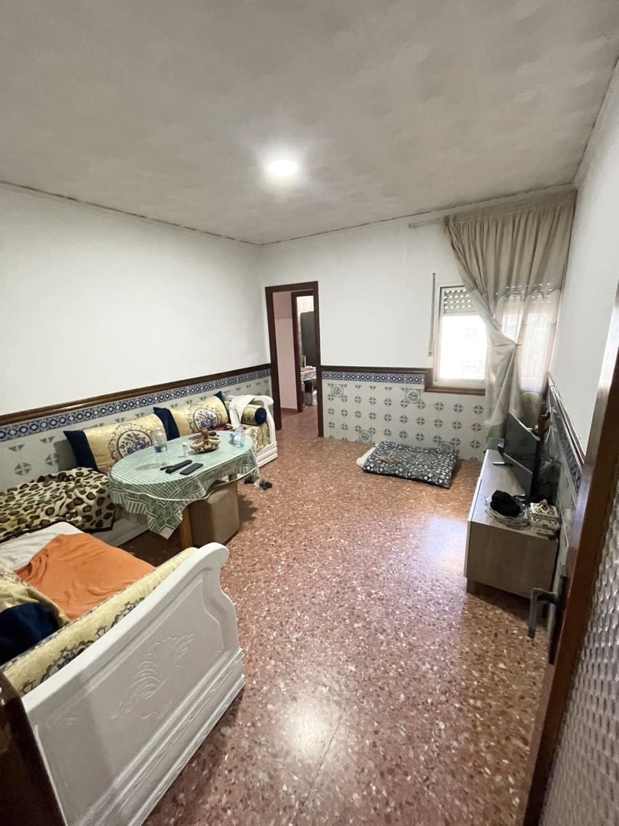 4 slaapkamer Flat te koop in Masalaves - € 120.000 (Ref: 9705120)