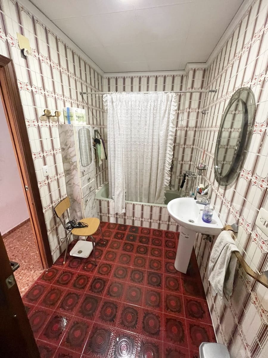 4 slaapkamer Flat te koop in Masalaves - € 120.000 (Ref: 9705120)