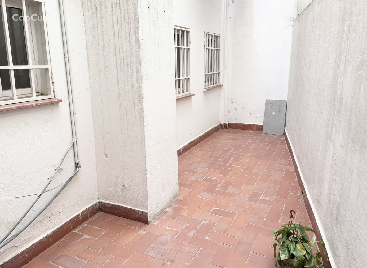 4 Zimmer Apartment zu verkaufen in Valencia Stadt - 250.000 € (Ref: 9739228)