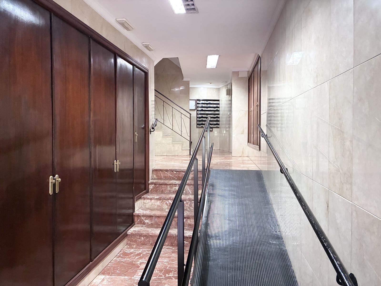 4 Zimmer Apartment zu verkaufen in Valencia Stadt - 250.000 € (Ref: 9739228)