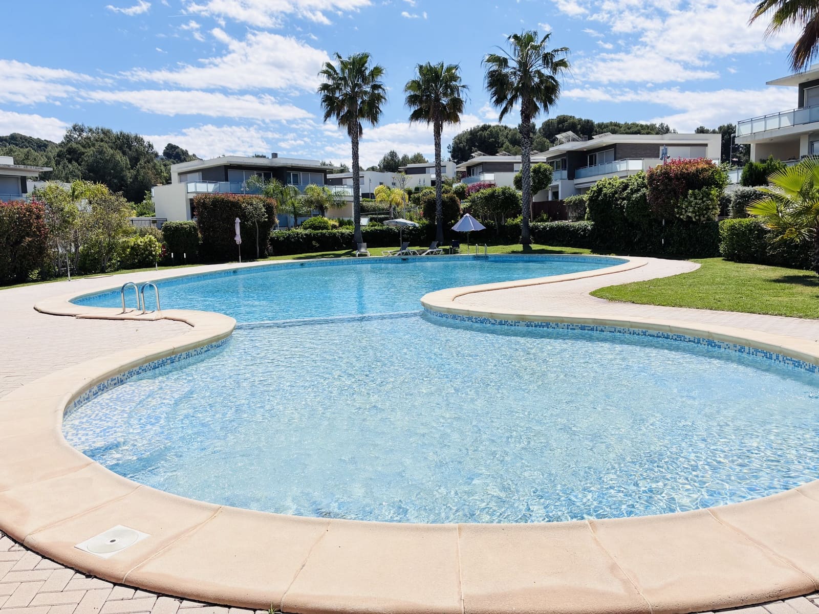 Pareado de 5 habitaciones en Chiva en venta con piscina garaje - 420.000 € (Ref: 9824552)