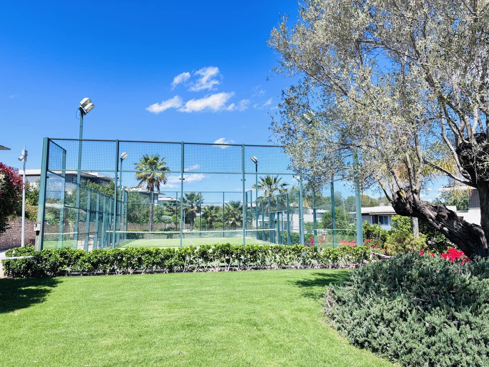 Pareado de 5 habitaciones en Chiva en venta con piscina garaje - 420.000 € (Ref: 9824552)