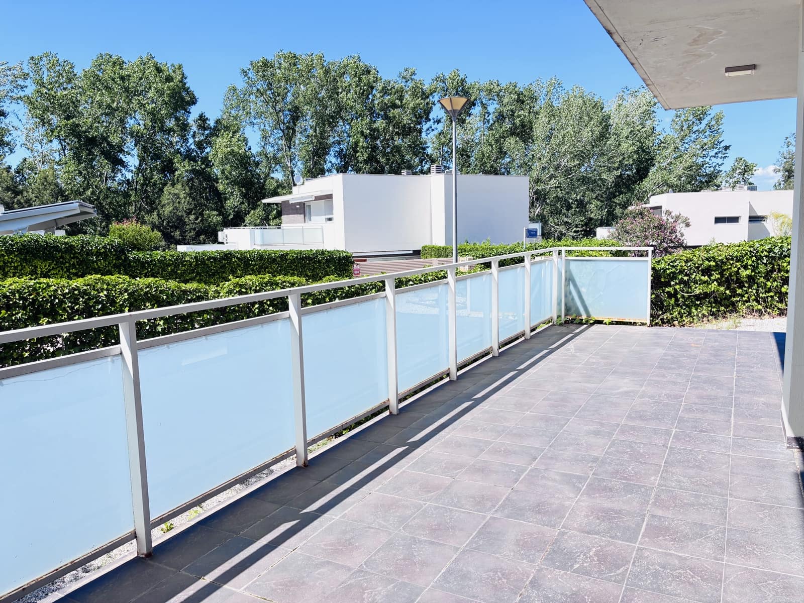 5 bedroom Semi-detached Villa for sale in Chiva with pool garage - € 420,000 (Ref: 9824552)