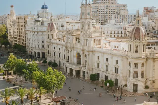3 bedroom Flat for sale in Valencia city - € 950,000 (Ref: 9824582)