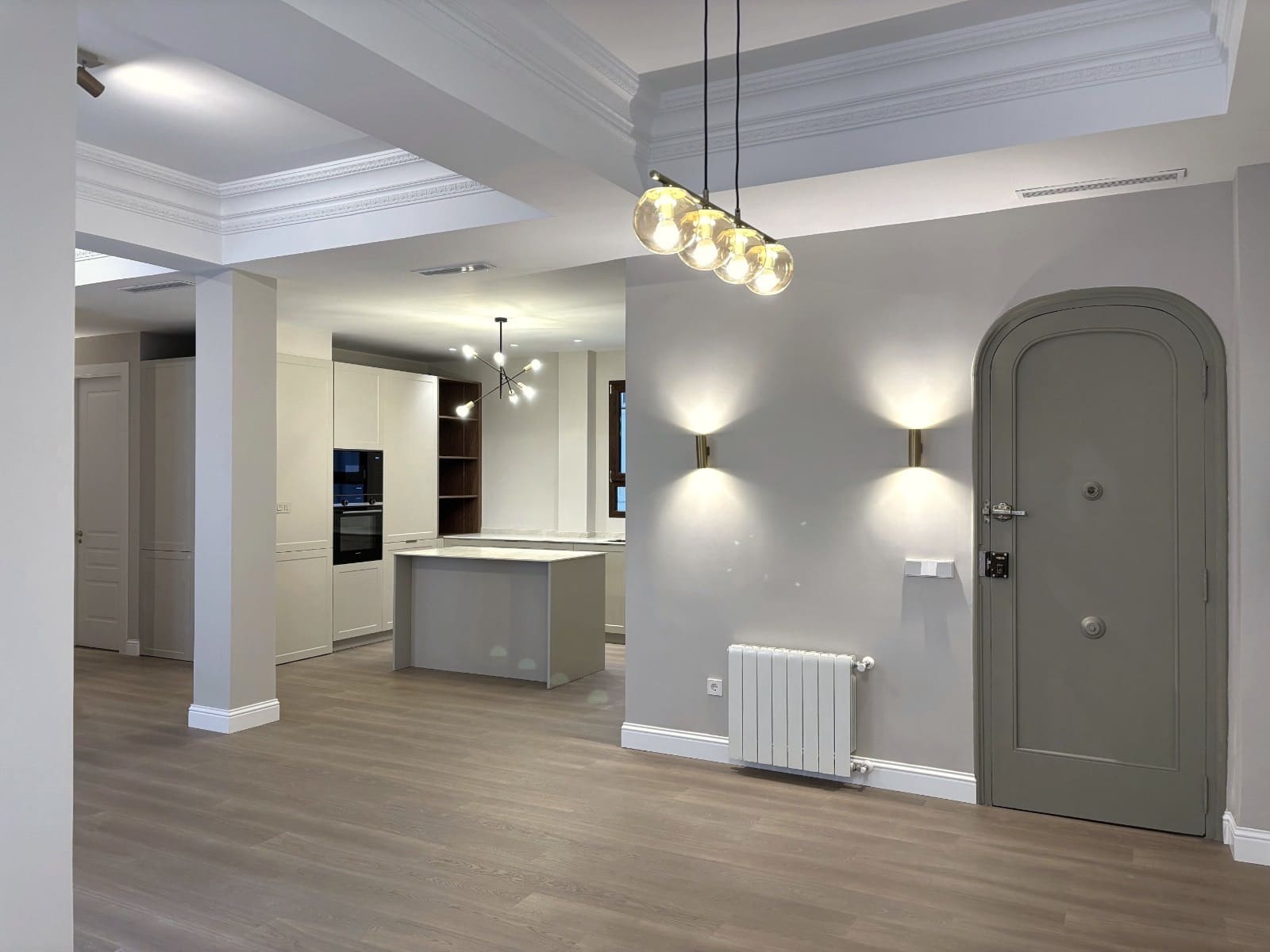 3 bedroom Flat for sale in Valencia city - € 950,000 (Ref: 9824582)