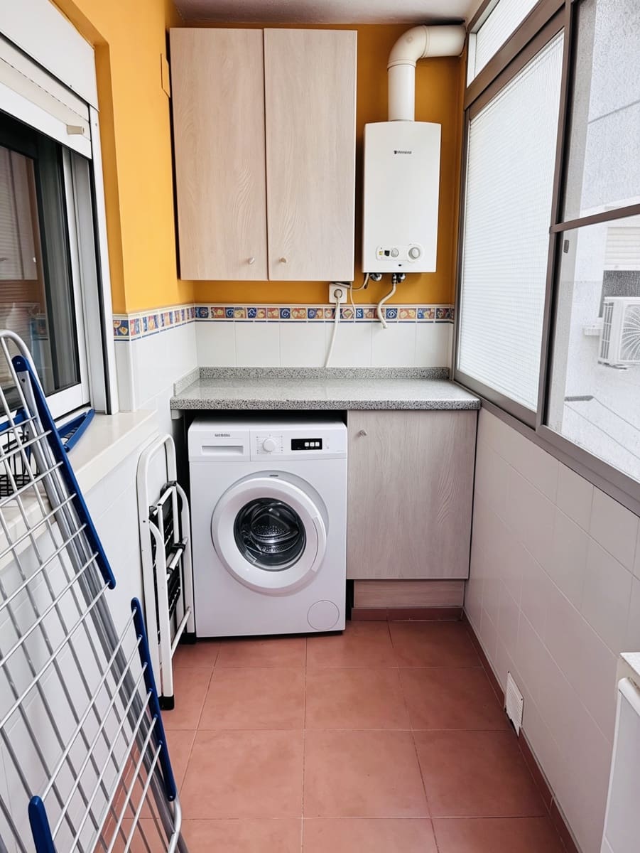 4 soveværelse Lejlighed til salg i Valencia by - € 330.000 (Ref: 9889058)
