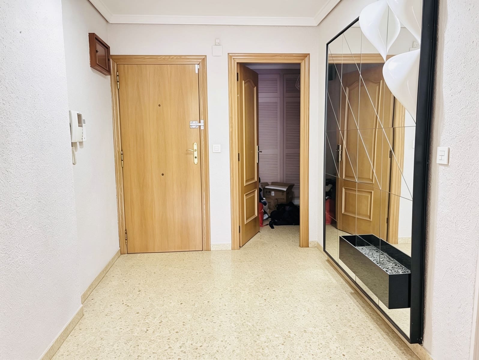 4 soveværelse Lejlighed til salg i Valencia by - € 330.000 (Ref: 9889058)