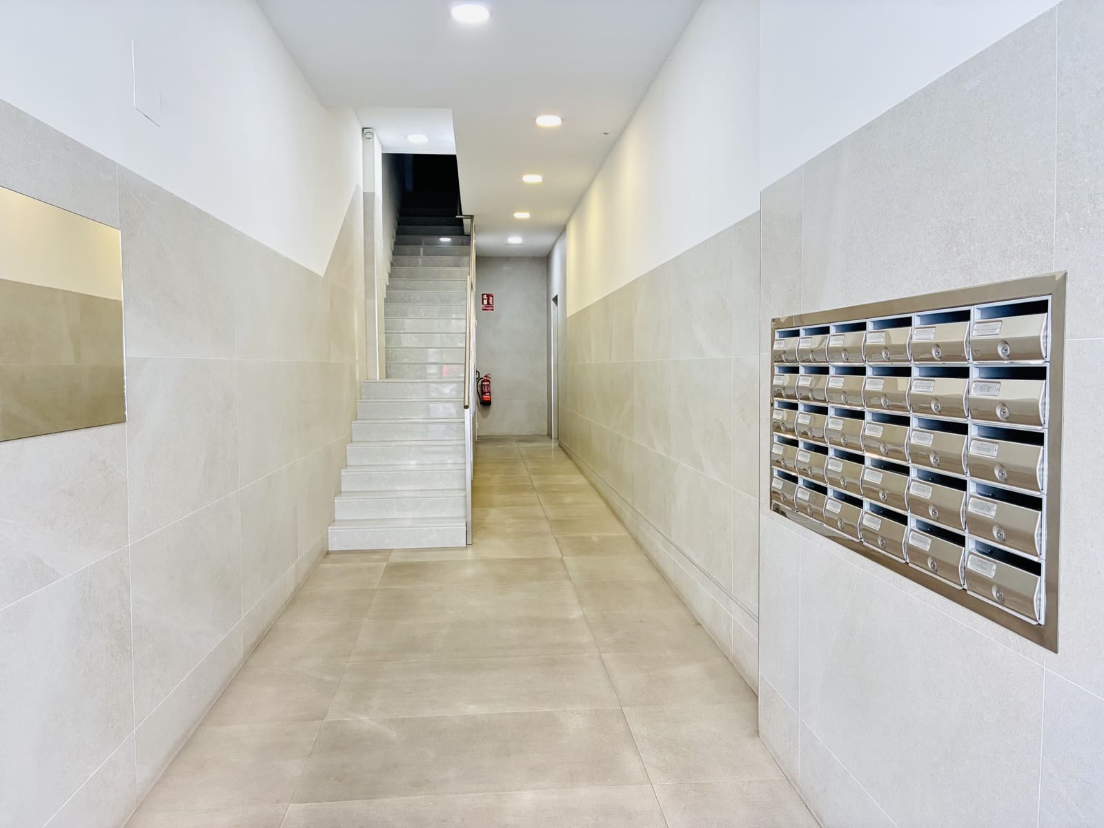 4 soveværelse Lejlighed til salg i Valencia by - € 330.000 (Ref: 9889058)